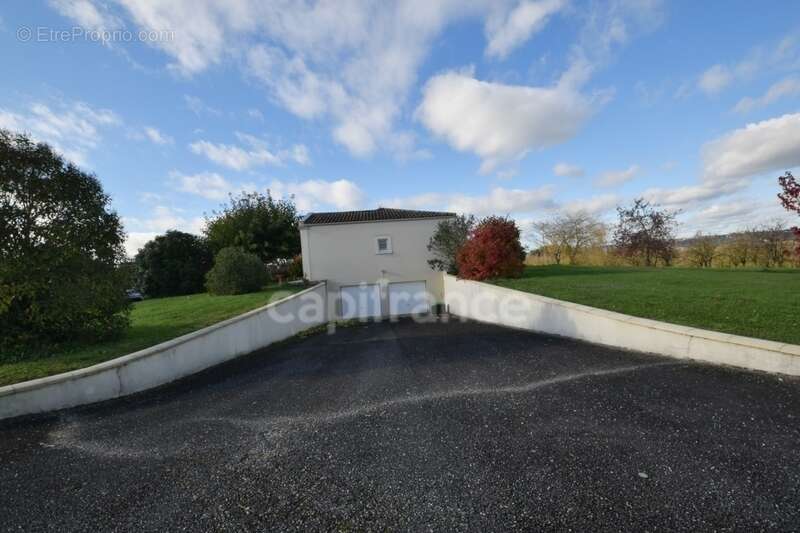 Maison de 188m2 avec vue panoramique - 4 chambres - garage - sous-sol à SAINT PIERRE SUR DROPT - photo 6