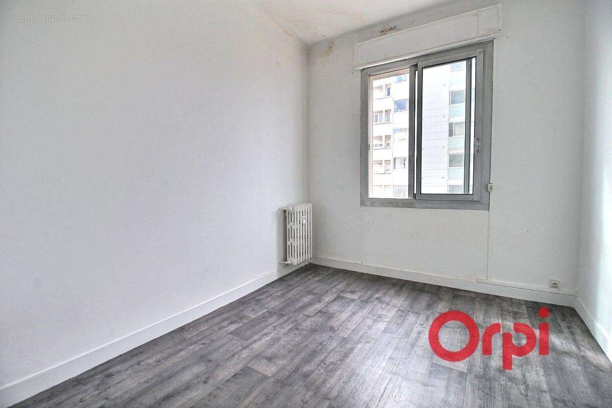 Appartement à MARSEILLE-7E