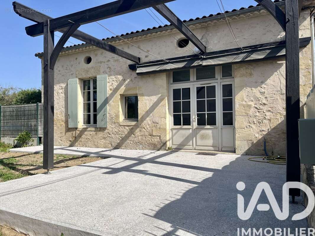 Photo 2 - Maison à SAINT-PIERRE-D'AURILLAC