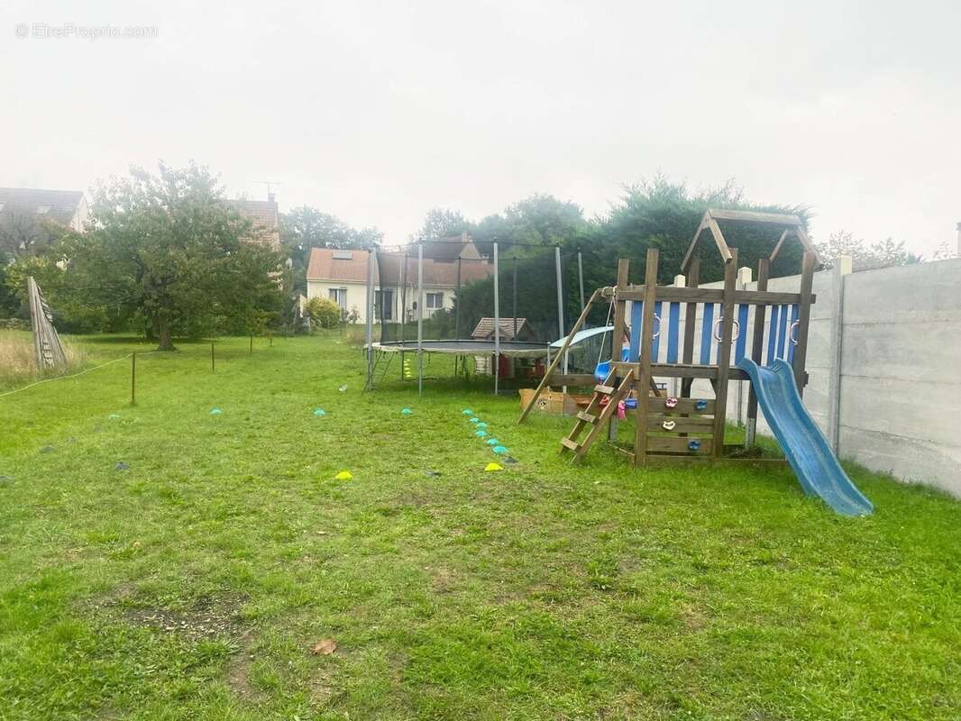 Maison à SAINT-GERMAIN-LES-ARPAJON