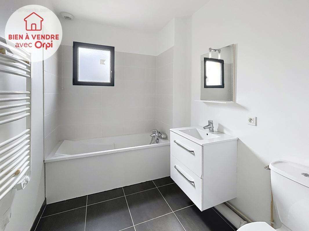 Maison à OINVILLE-SUR-MONTCIENT