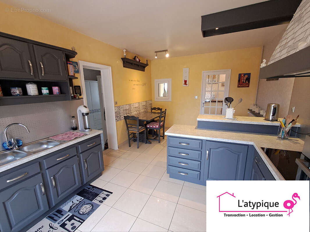 Maison 280 m² à Saulnot  - photo 9