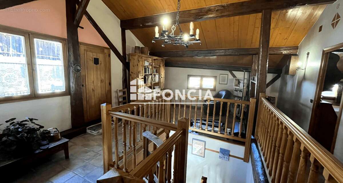 Maison à LES ALLUES