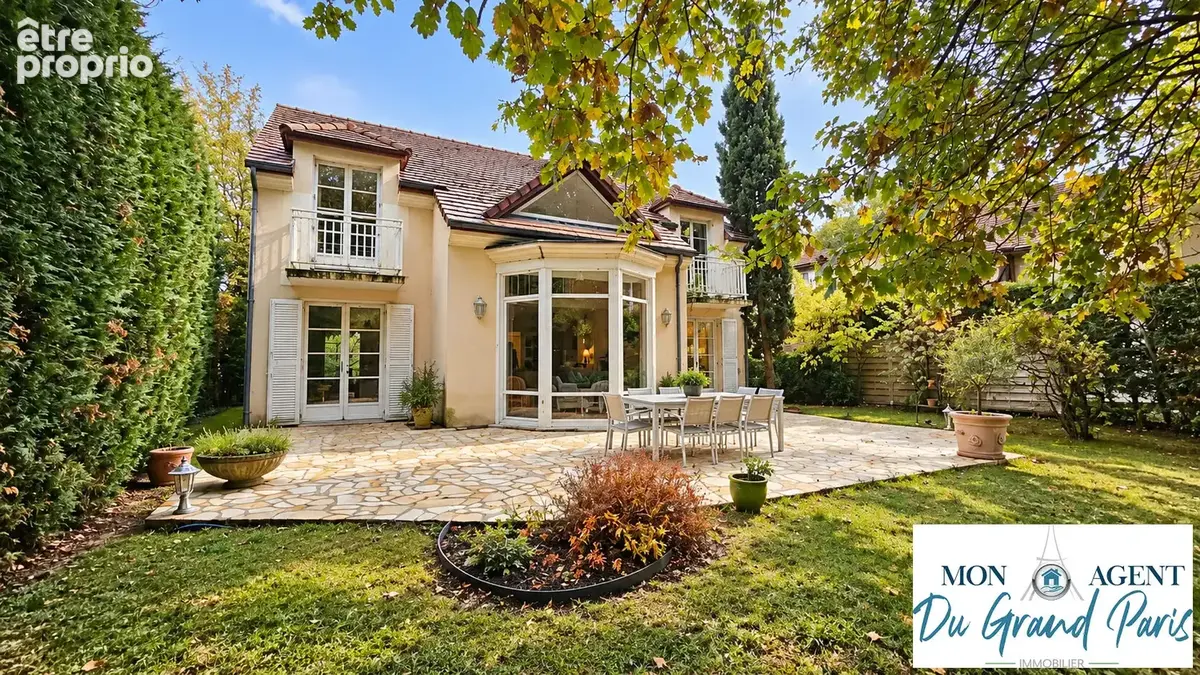 Maison familiale de 175m2 + Caves sur terrain de 1283m2 face foret - Magny Les Hameaux proche Voisins Le Bretonneux - photo 1