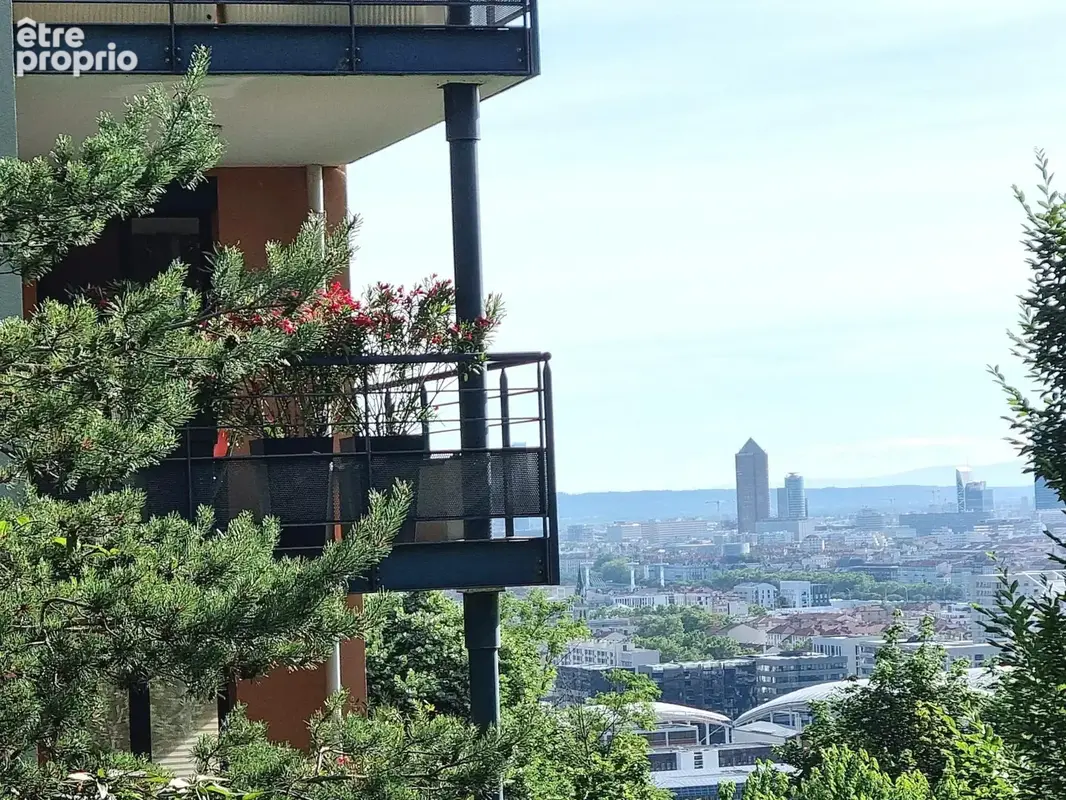 Photo Appartement à Sainte-Foy-Les-Lyon au prix de 645 000€