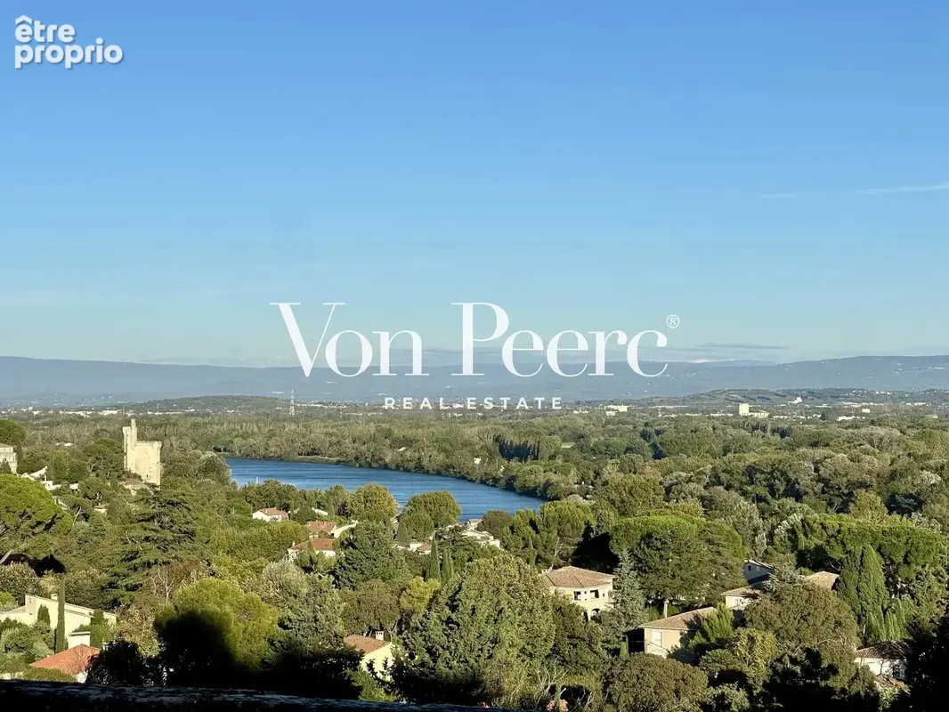 Villeneuve-les-avignon — appartement terrasse avec vue panoramique et fort potentiel - photo 2