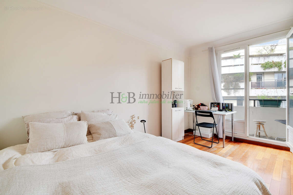 Appartement à PARIS-10E