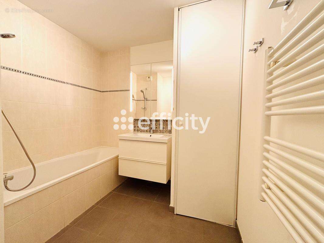 Appartement à MARSEILLE-9E