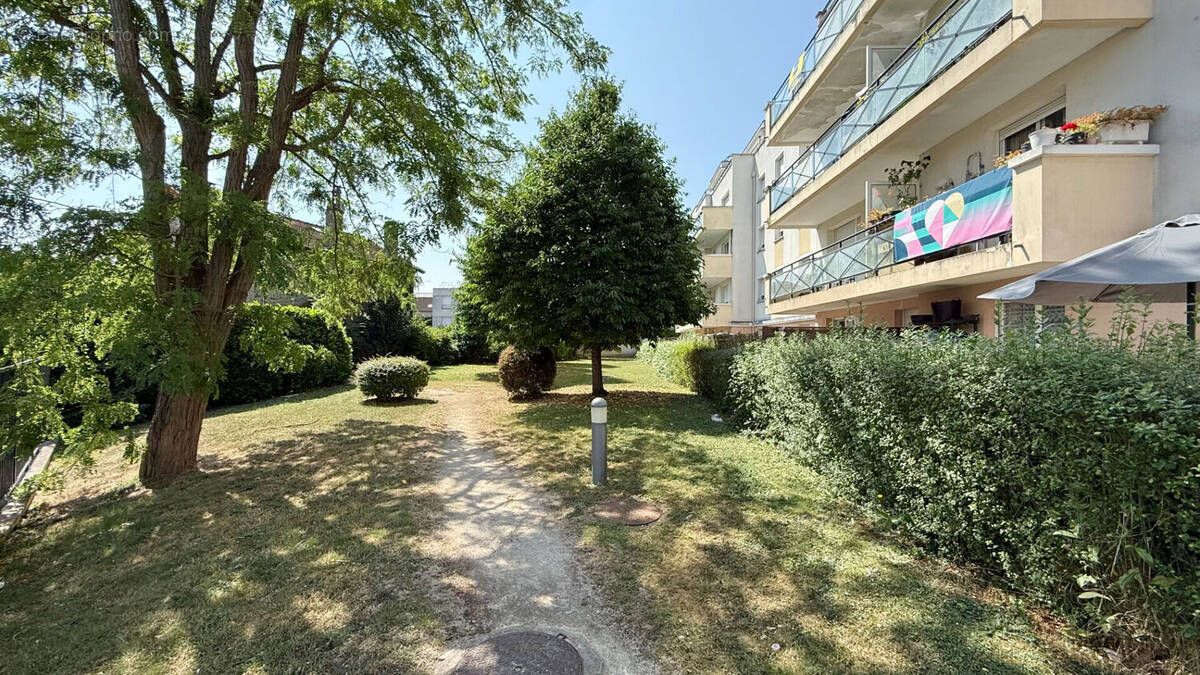 Appartement à CORBEIL-ESSONNES