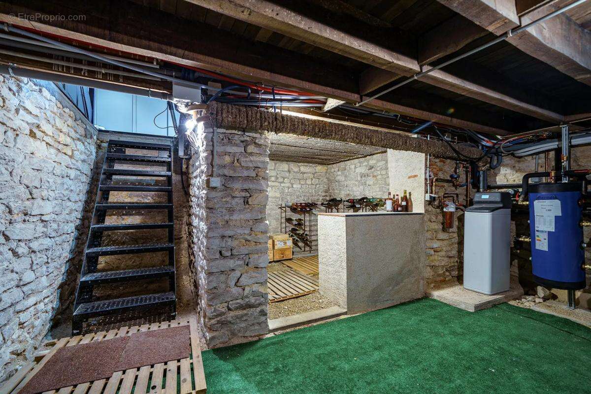 Maison à NEUVILLE-DE-POITOU