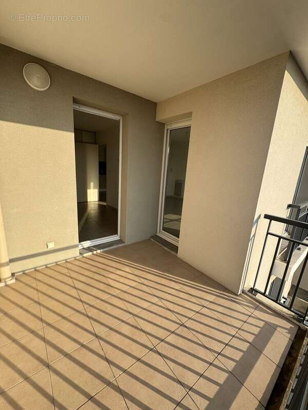 Appartement à CHATEAUNEUF-LES-MARTIGUES