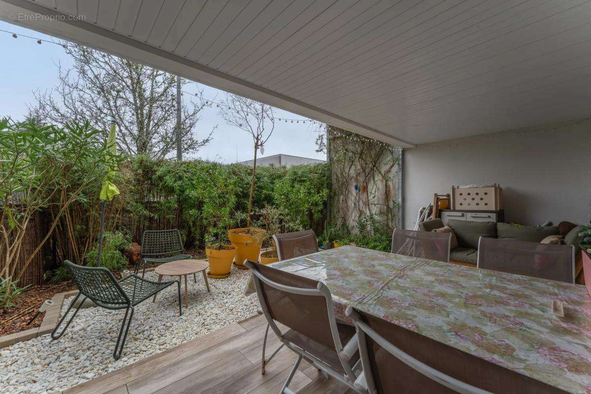 Appartement à SAINT-MEDARD-EN-JALLES