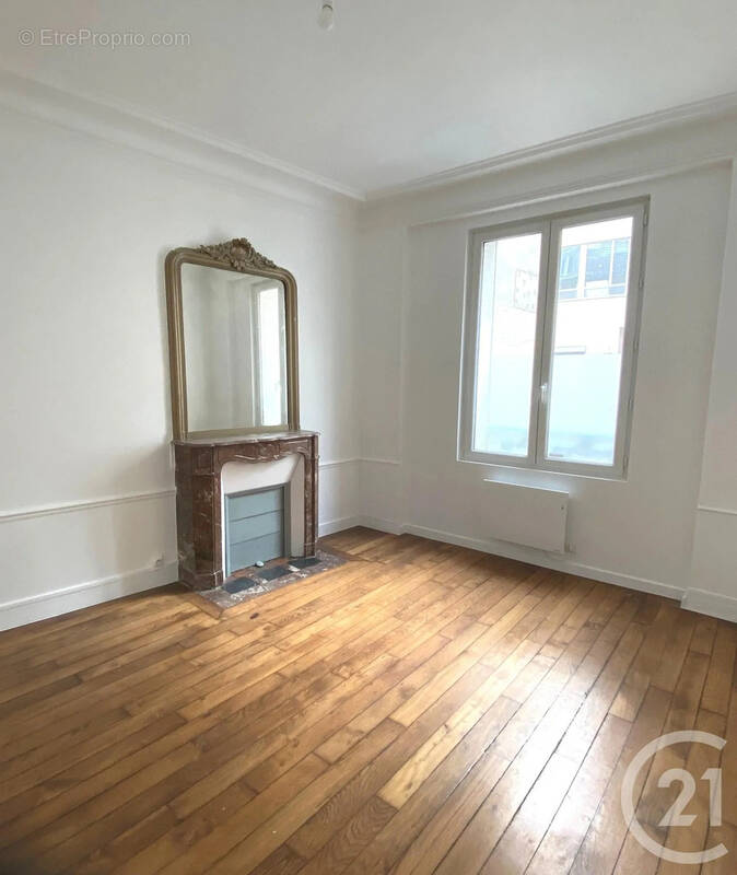 Appartement à NEUILLY-SUR-SEINE