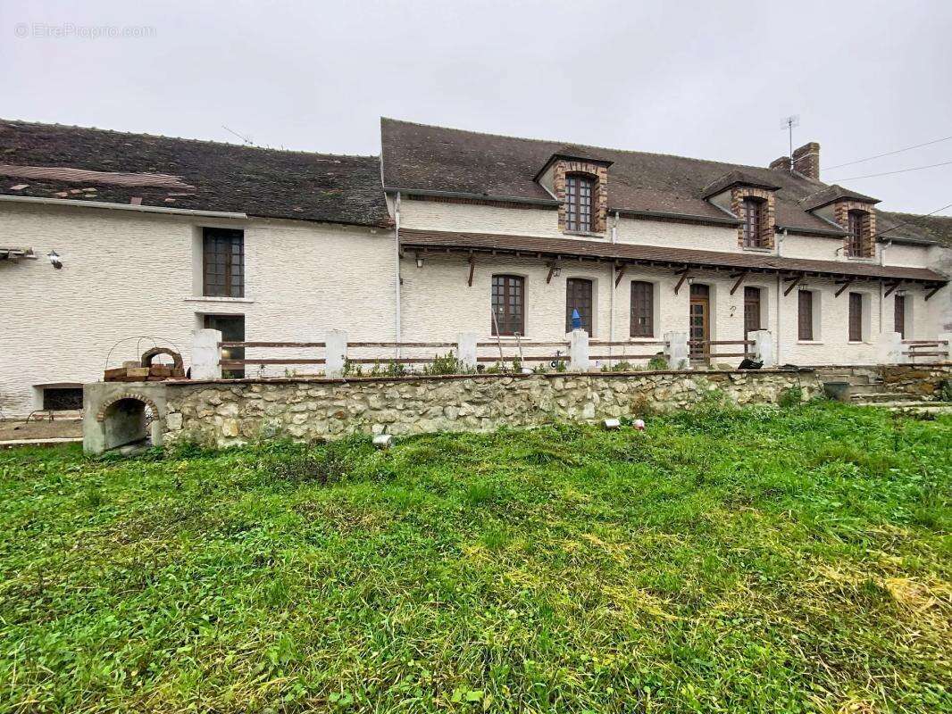 Maison à MELZ-SUR-SEINE