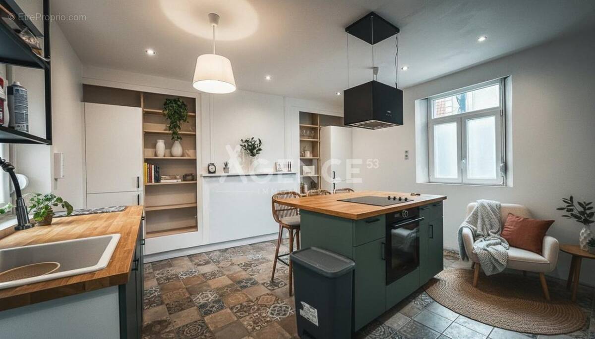 Maison à SAINT-MARTIN-AU-LAERT