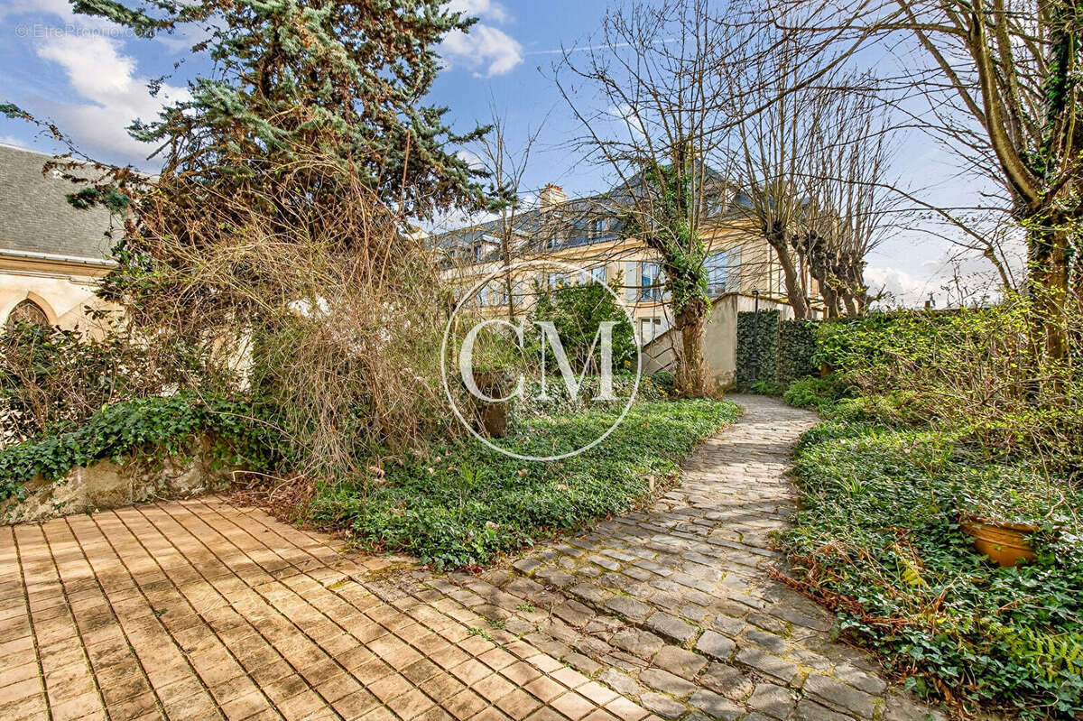 Appartement à VERSAILLES