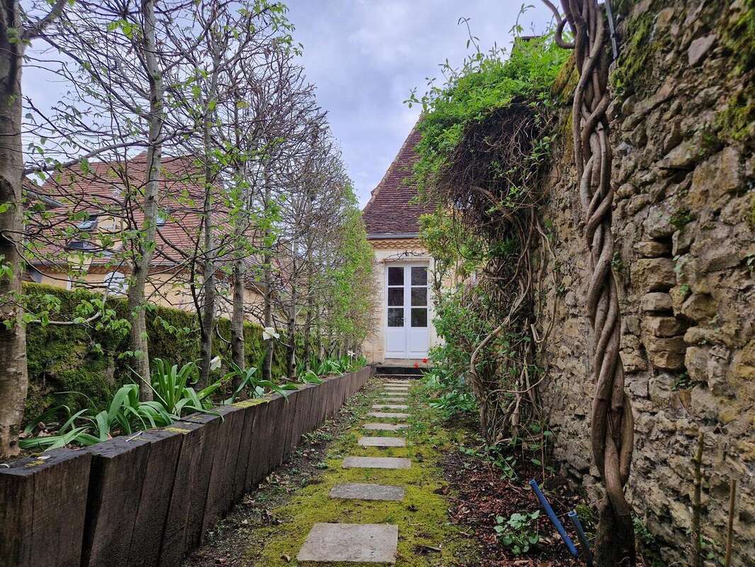 20250403121638 - Maison à LE BUGUE