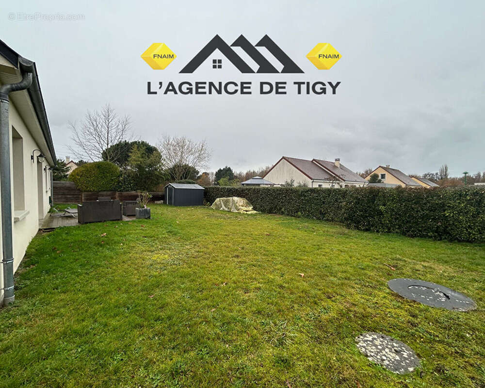 Maison à NEUVY-EN-SULLIAS