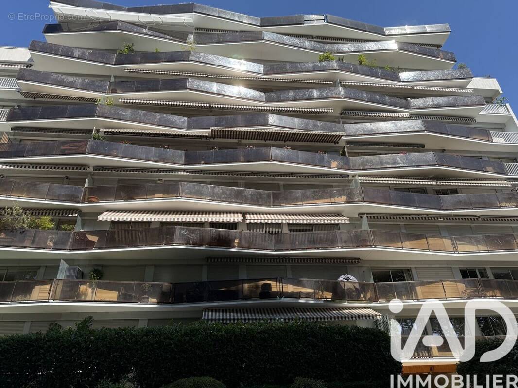 Photo 1 - Appartement à NEUILLY-SUR-SEINE