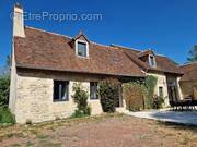Maison à SAINT-COSME-EN-VAIRAIS