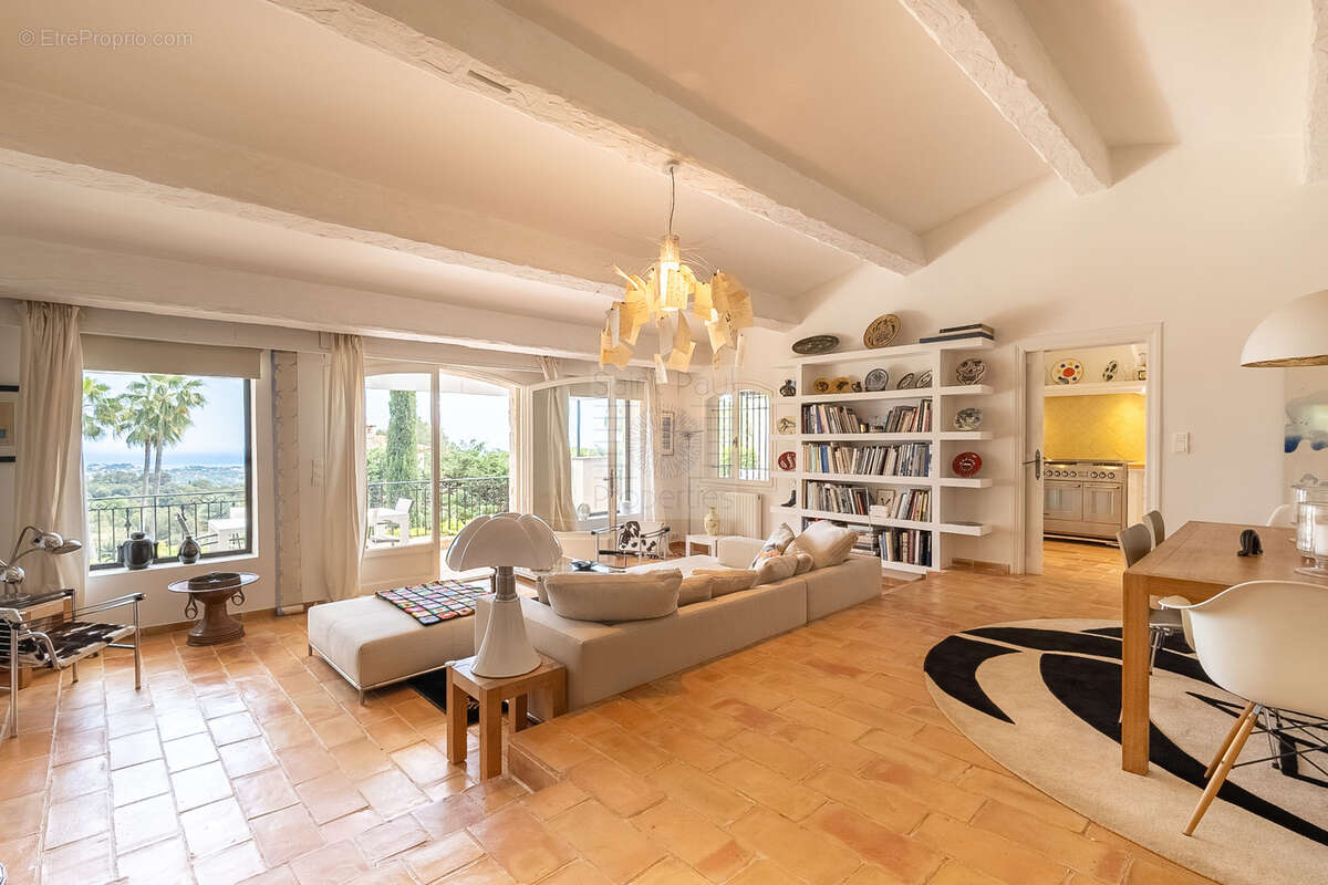 Maison à LA COLLE-SUR-LOUP