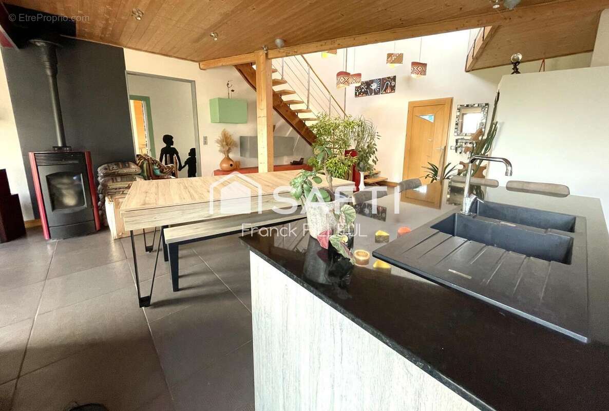 Photo 2 - Maison à SAINT-YRIEIX-LA-PERCHE