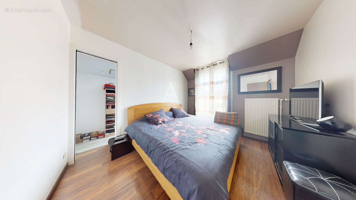 Maison à ROISSY-EN-BRIE