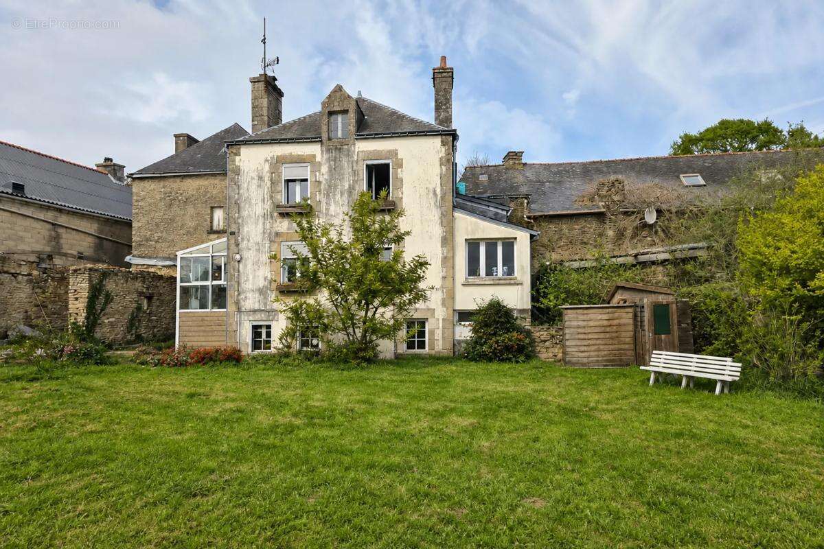 Maison de charme 130 m² à Saint-Caradec-Trégomel - photo 2