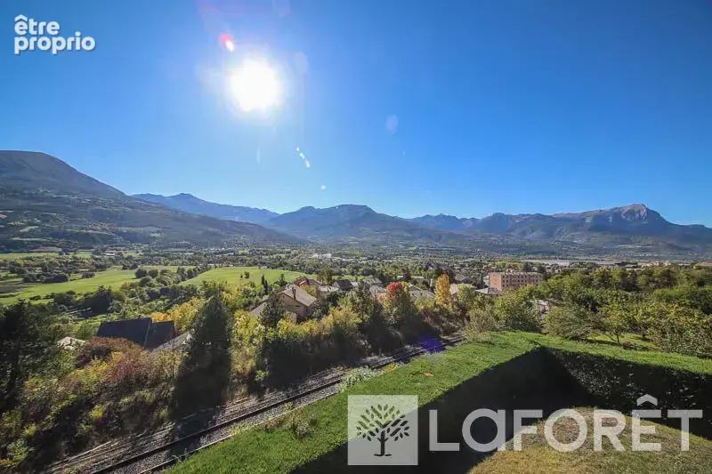 ** appartement - type 2 + cave - embrun 2 pièces - photo 15