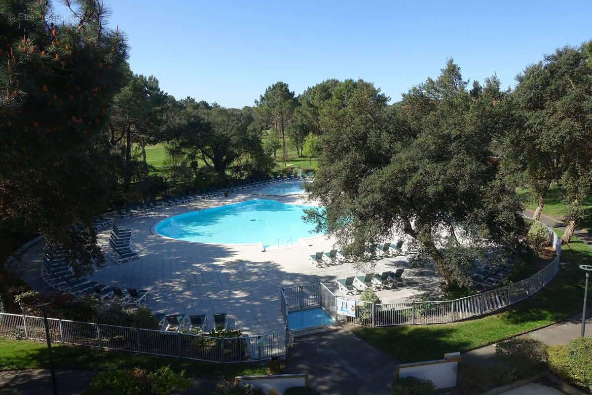 T2 + mezzanine, piscine et vue golf - photo 10