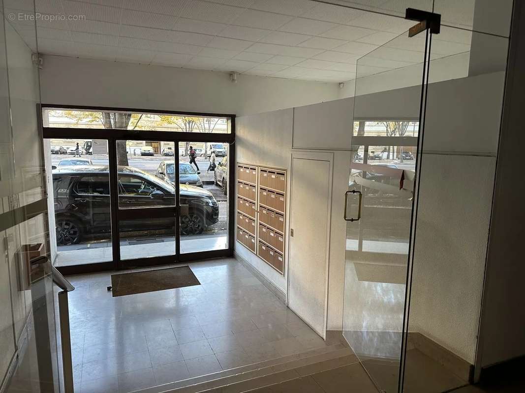 Appartement à MARSEILLE-8E