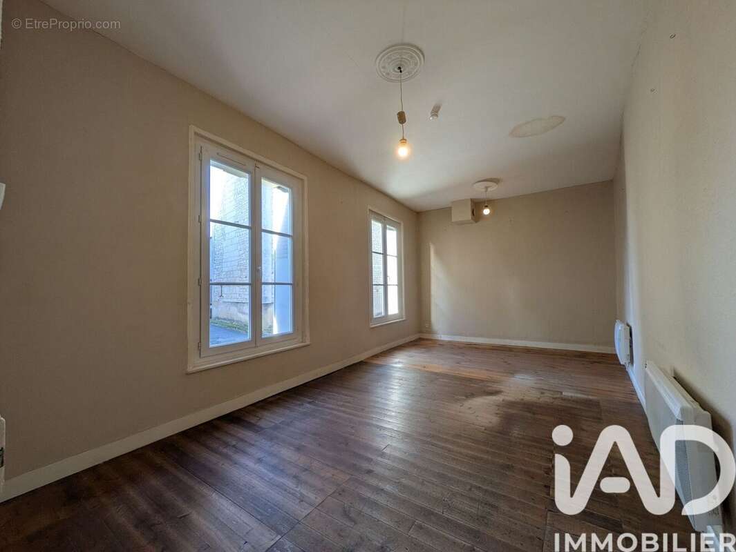 Photo 2 - Maison à BENAIS