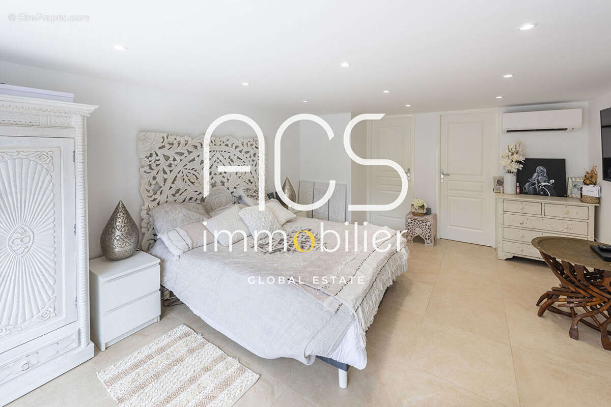 Vente Villa contemporaine d'exception 7 pièces Saint-Raphaël - photo 7