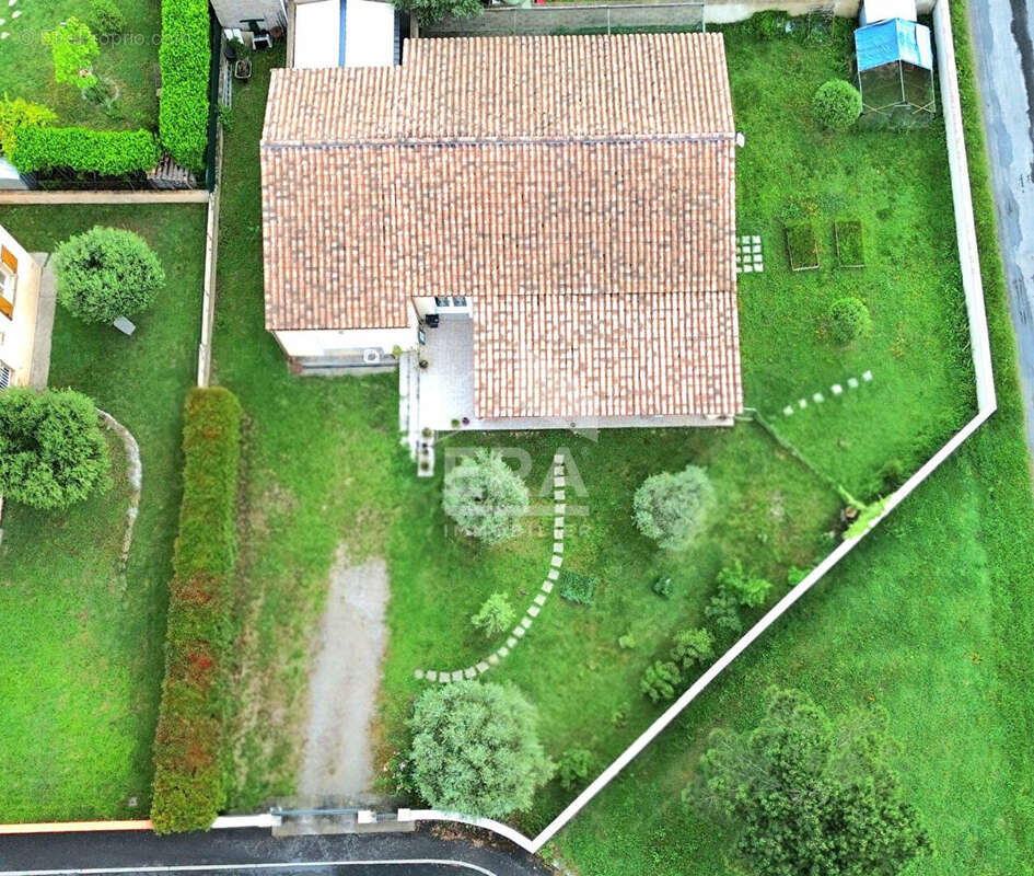 Maison à MONTAZELS
