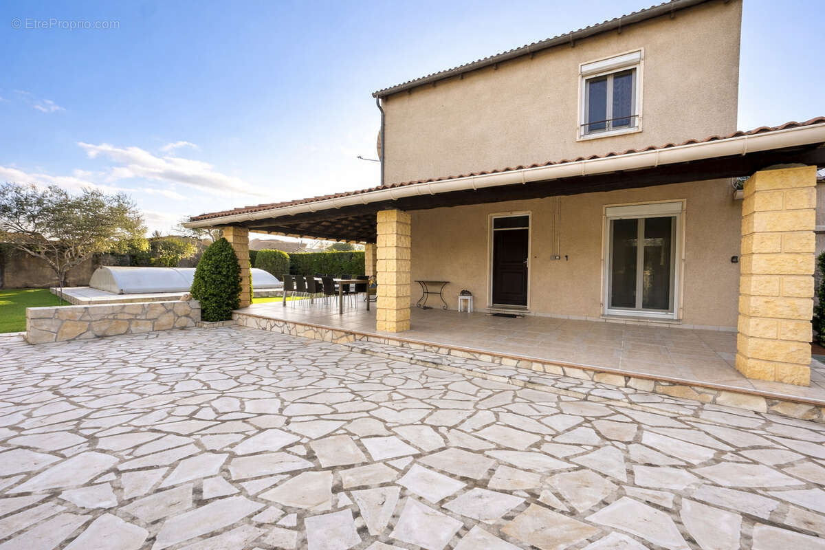 Maison à BAGNOLS-SUR-CEZE