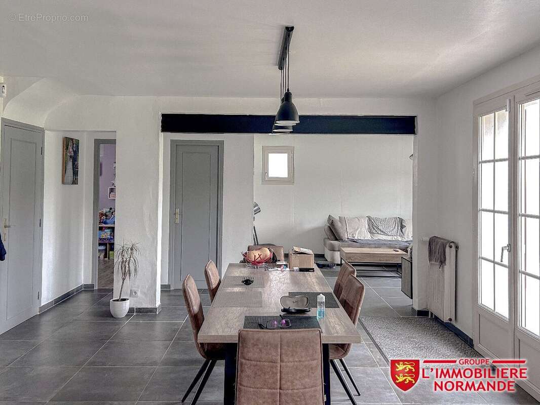 Maison à ROSNY-SUR-SEINE