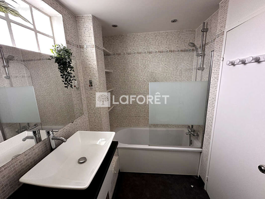 Appartement à NANTERRE