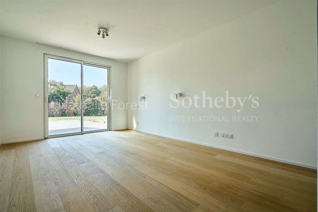 Croix résidentiel , secteur ultra recherché , superbe maison const  2025 , 5 ch sur 1026 m2 de terra - photo 11