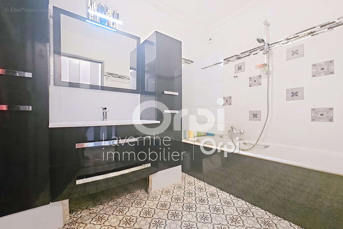 Appartement 54 m² à Antibes  - photo 4