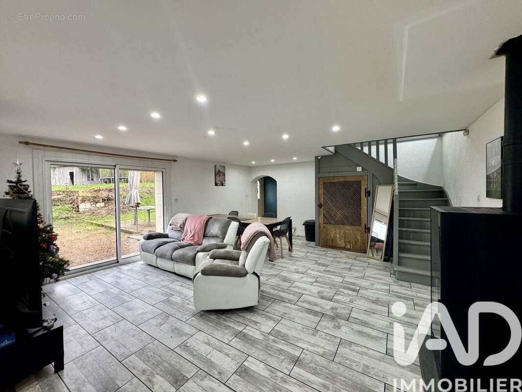 Photo 3 - Maison à VERNOIL