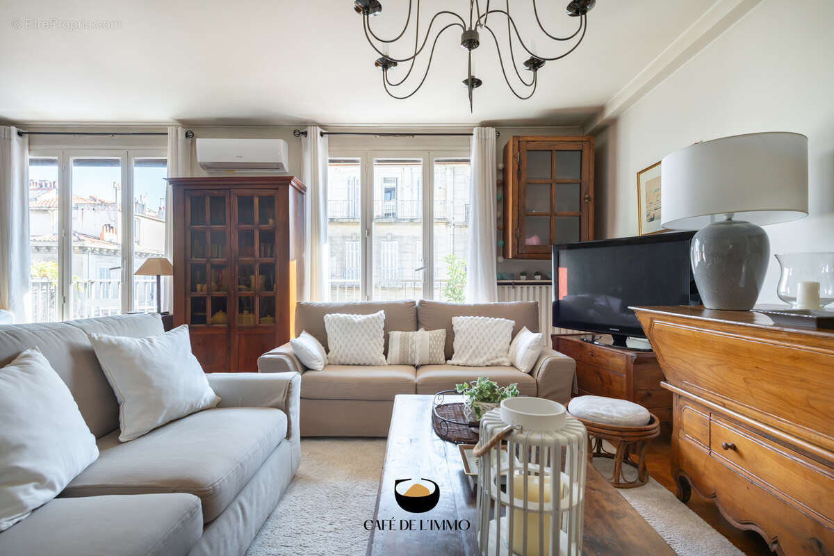 Appartement à MARSEILLE-6E