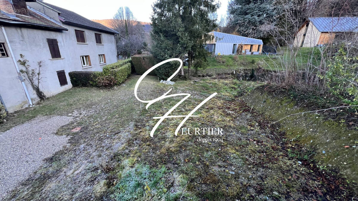 Terrain à SAINT-MARTIN-D'URIAGE