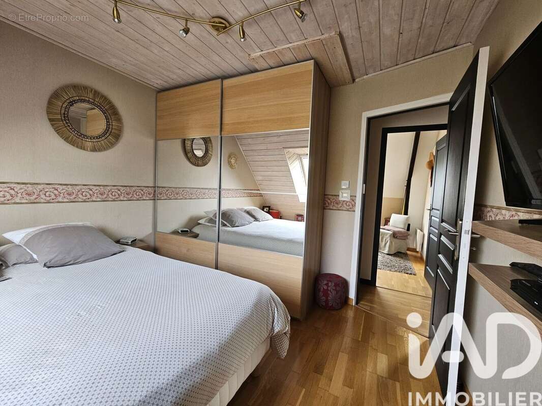 Maison 95 m² à Cornille  - photo 8