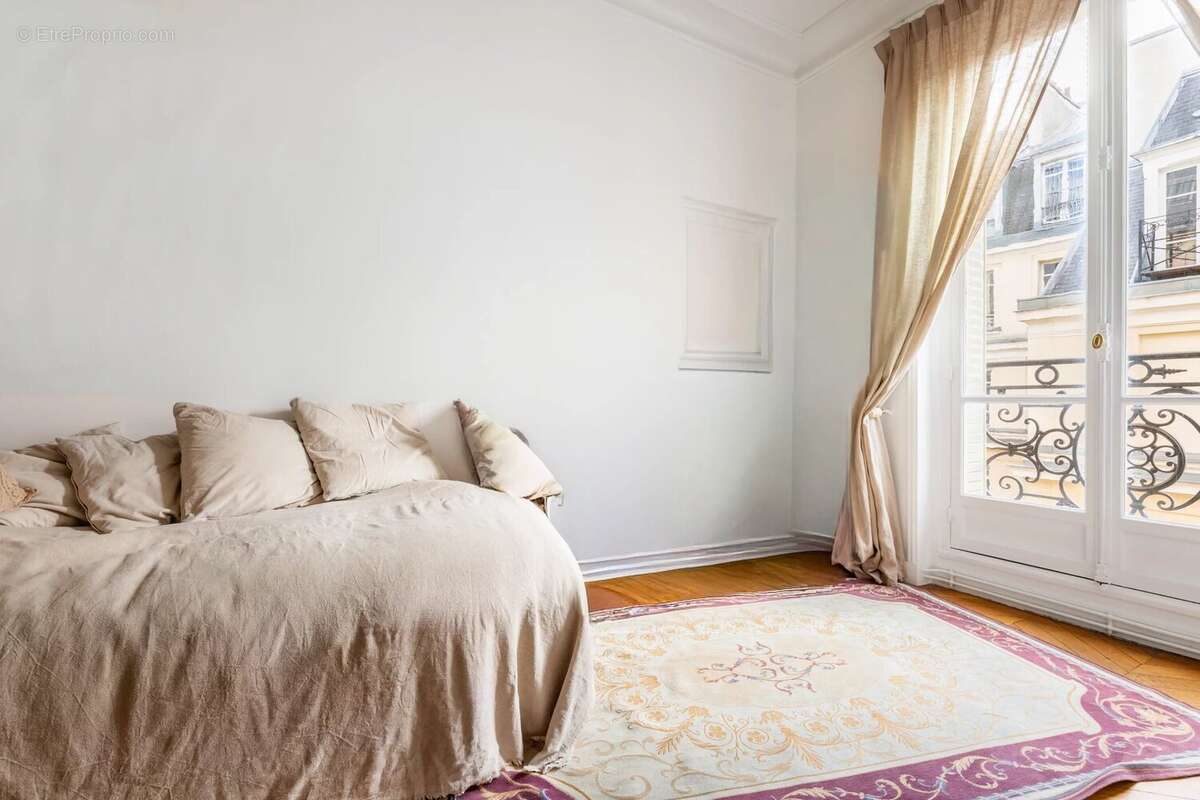 Appartement à PARIS-5E
