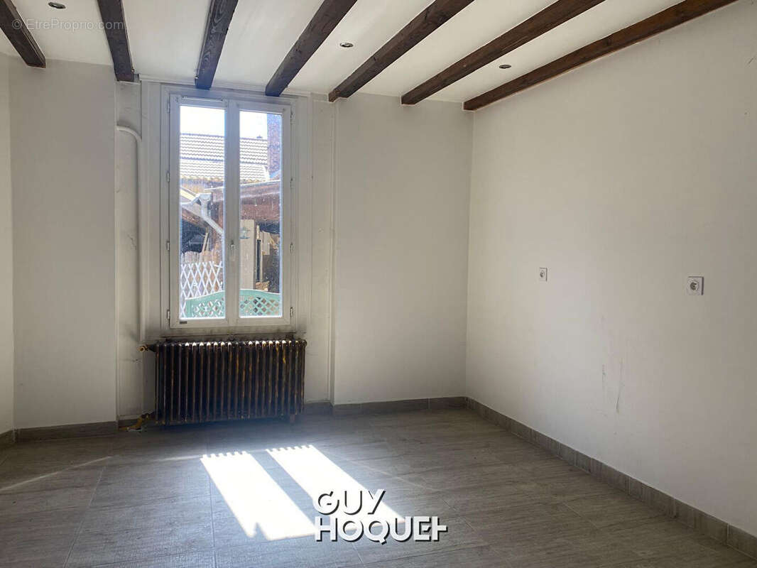Appartement à MONTCEAU-LES-MINES
