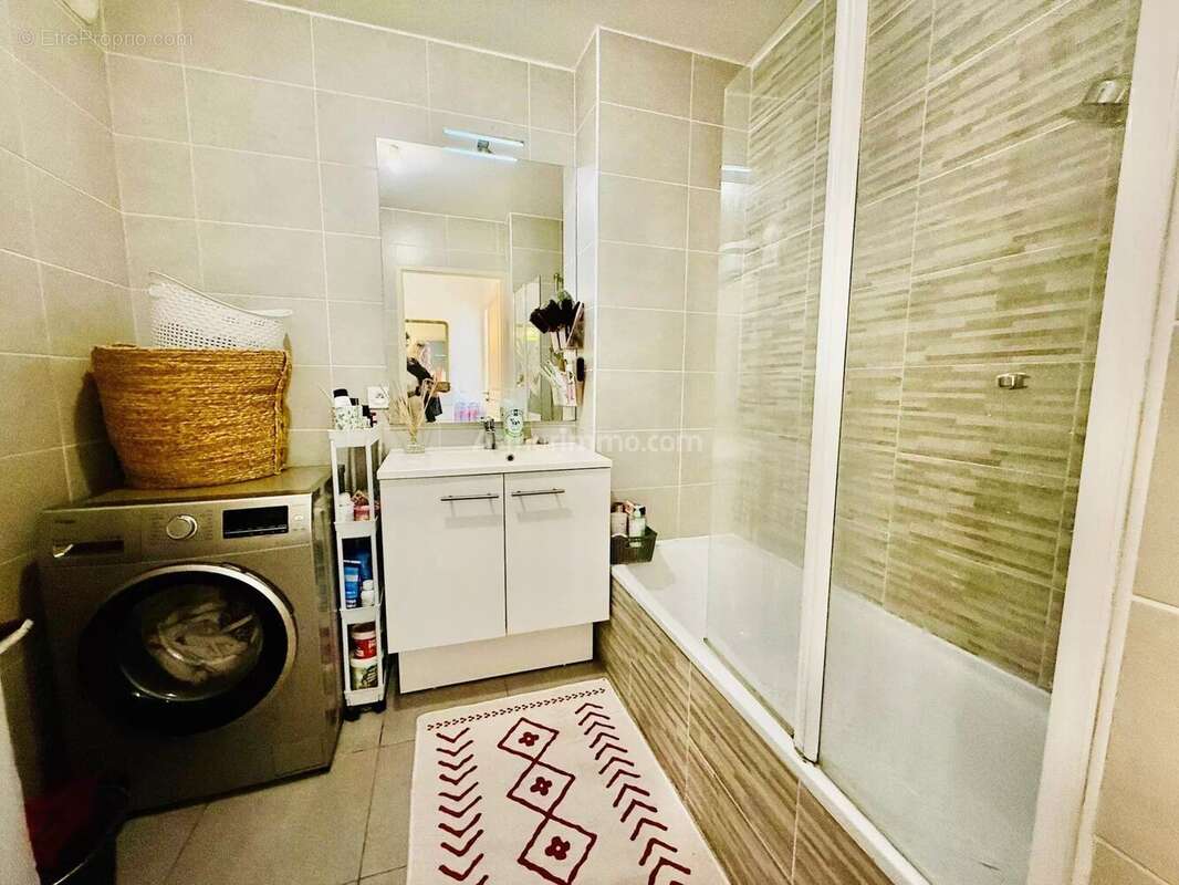 Appartement à VILLENEUVE-LOUBET