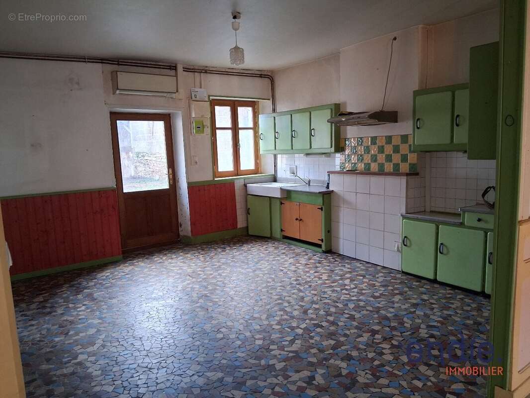 Maison à COULEUVRE