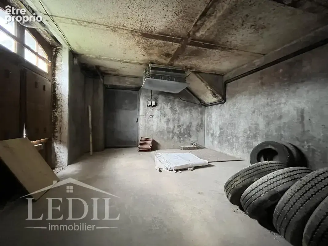 Ancienne gare à restaurer avec extérieur - photo 6