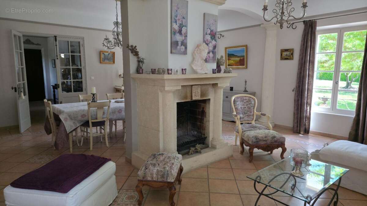 Maison à MALAUCENE