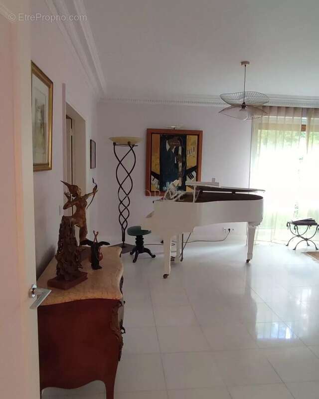 Appartement de standing de 108 m², 4 piéces, 2 chambres. - photo 3